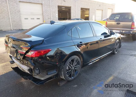 2025 Toyota Camry Xse z USA, uszkodzony, nr VIN 4T1DAACK1SU005555